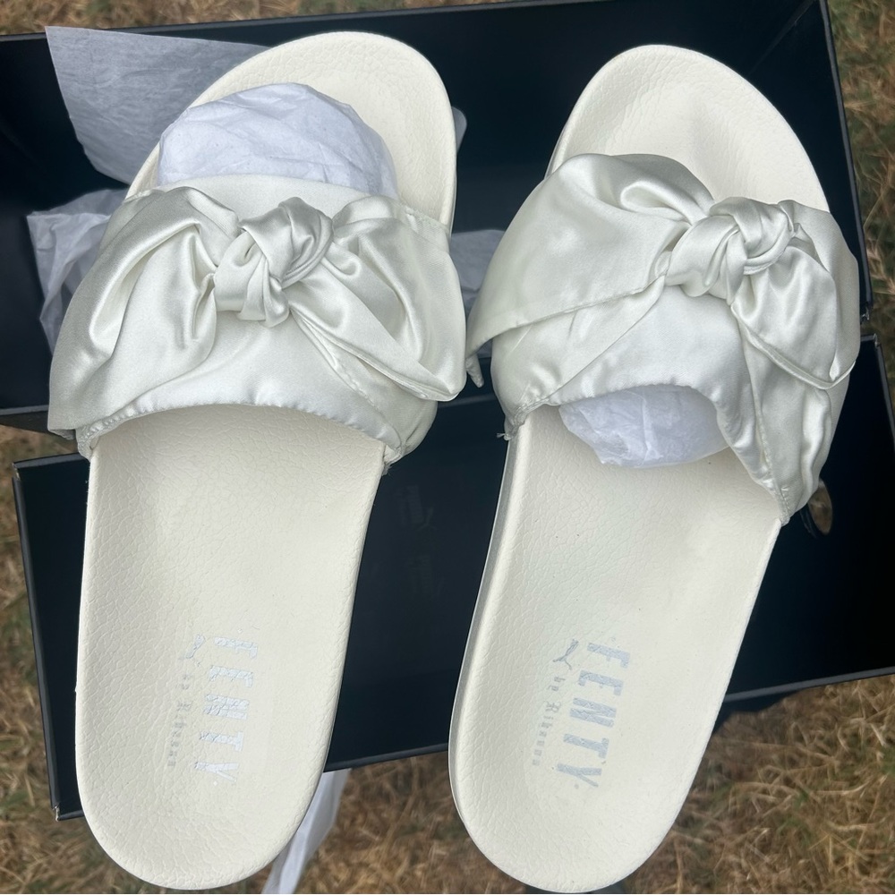 NEW FENTY PUMA Bow slides Size 12